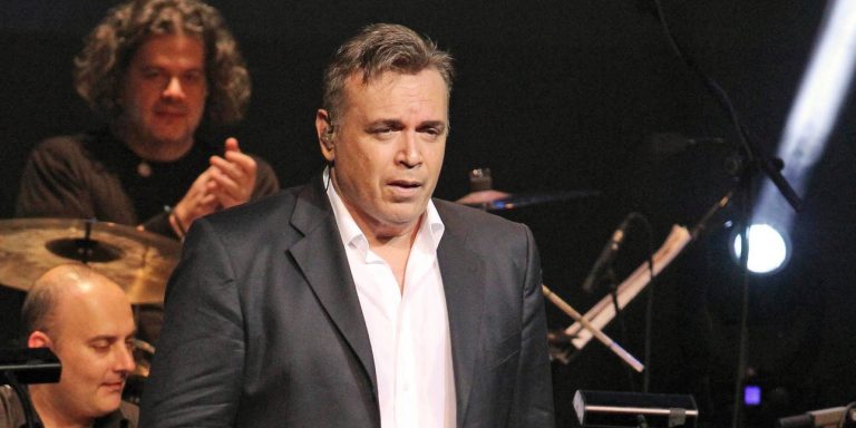 Μανώλης Λιδάκης: Το Σάββατο στην Κρήτη η κηδεία του -«Έπεσε για ύπνο και δεν ξύπνησε» λέει ο αδερφός του