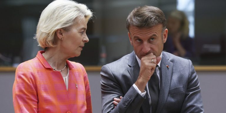 Ανάλυση Reuters: Σοκαρισμένοι οι Ευρωπαίοι «τρέχουν και δεν φτάνουν» μετά τις κινήσεις Τραμπ για την Ουκρανία