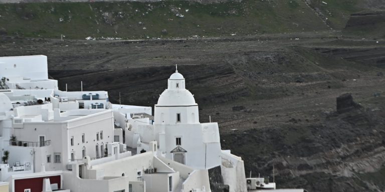 Αυξημένη η εδαφική παραμόρφωση της καλδέρας, σχετική ύφεση των σεισμών