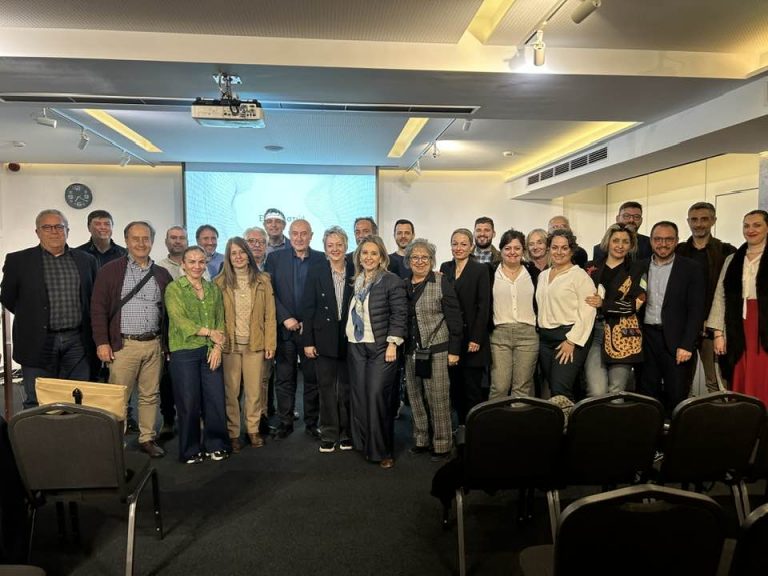 Επιτυχημένη η Ημερίδα ΕΣΕΕ-ΟΕΣΚ με θέμα: «Οι ευκαιρίες και οι “ανοικτές” προκλήσεις της Τεχνητής Νοημοσύνης για τις εμπορικές και τις τουριστικές επιχειρήσεις»
