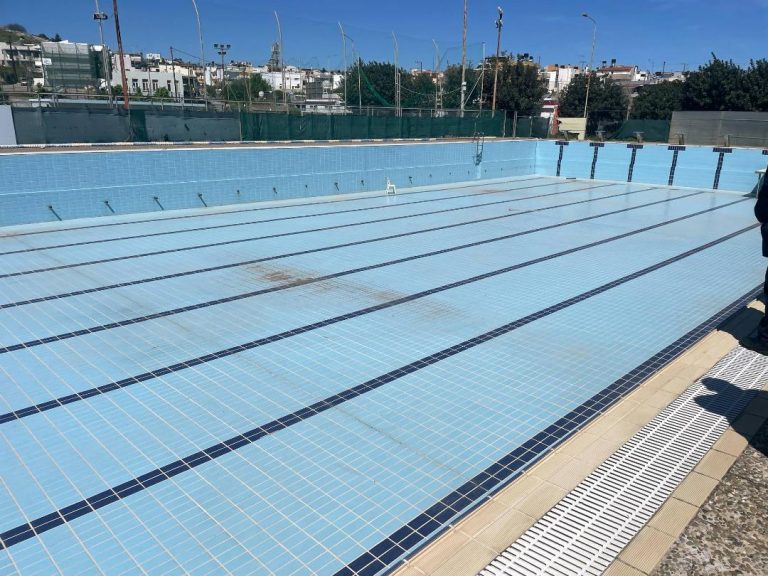 Παρελήφθη ο εξοπλισμός για τις παρεμβάσεις στο Κολυμβητήριο Αρκαλοχωρίου- Πυρετώδεις εργασίες ώστε να είναι έτοιμο και να λειτουργήσει το καλοκαίρι