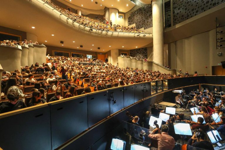 Η όπερα «Τόσκα» συνάντησε 600 μαθητές της Κρήτης – Η Περιφέρεια Κρήτης στηρίζει τον πολιτισμό και τη νέα γενιά   