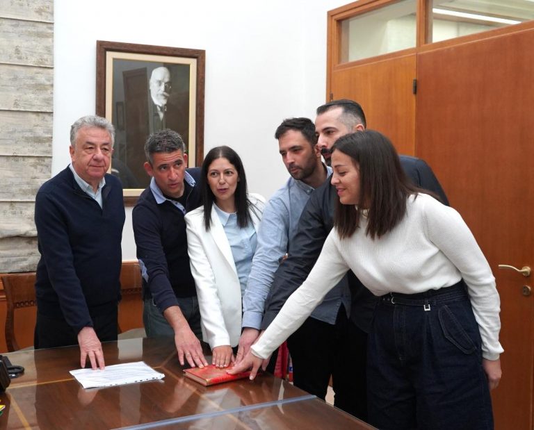 Ορκωμοσία 6 νέων υπαλλήλων στην Περιφέρεια Κρήτης