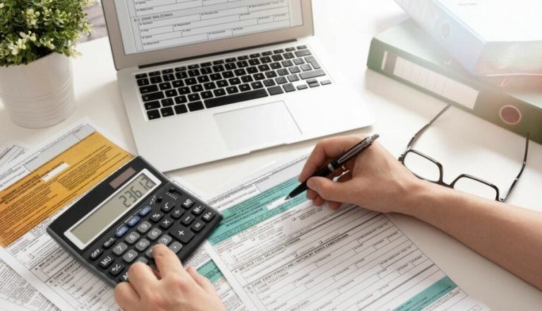 Ρεκόρ στην υποβολή φορολογικών δηλώσεων: Κατατέθηκε το 46,5% μέσα σε 43 ημέρες