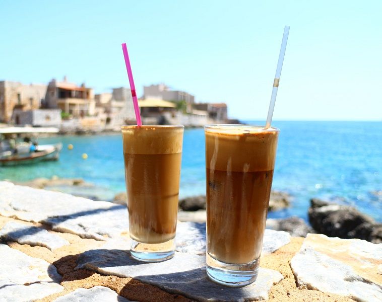 Πόσο μας κοστίζει στην πραγματικότητα ένας καφές -Η πιο ακριβή χώρα της ΕΕ