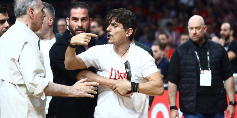 Η ΚΑΕ Ολυμπιακός ζητά διετή αποκλεισμό από όλα τα γήπεδα για τον Γιαννακόπουλο