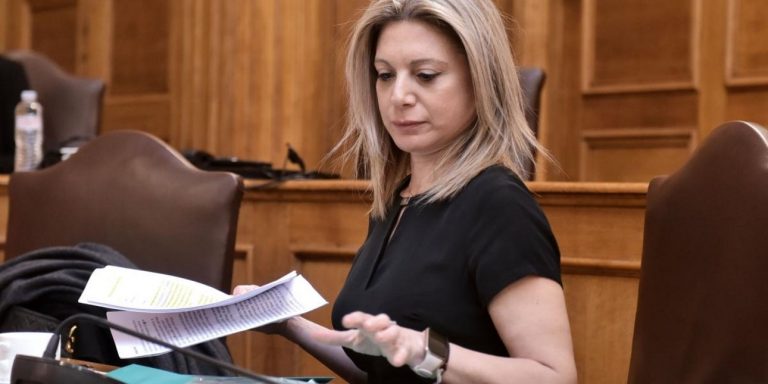 Τέμπη: Πρόταση προανακριτικής καταθέτει η Καρυστιανού για 11 πολιτικά πρόσωπα «για εσχάτη προδοσία!» -Ποια κόμματα υπογράφουν