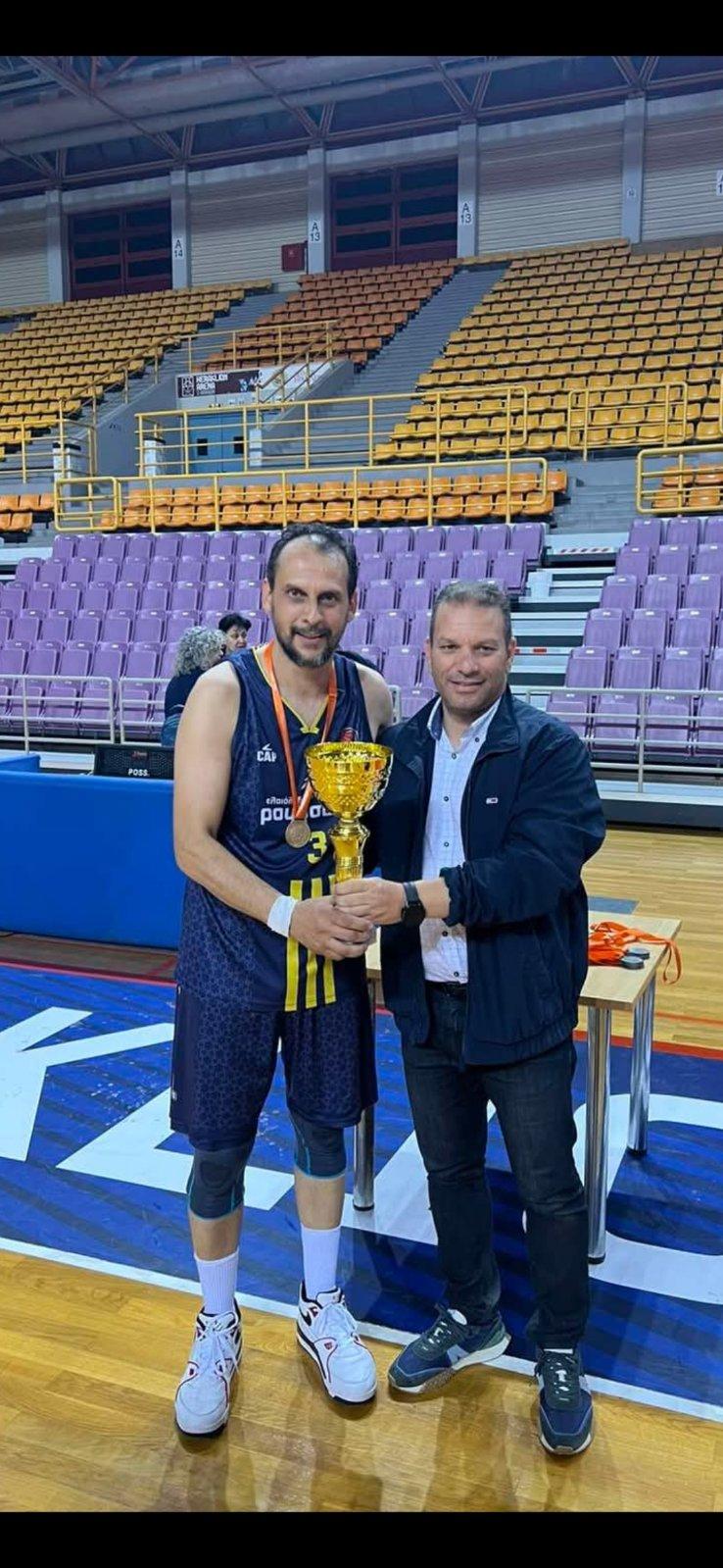 Με συναρπαστικό τελικό ολοκληρώθηκε το τουρνουά Μπάσκετ Εργαζομένων Δήμου Ηρακλείου «Νίκος Τούλης» στο Κλειστό Γυμναστήριο Ν. Αλικαρνασσού