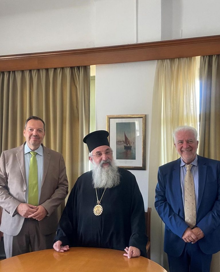 Υπογράφηκε Μνημόνιο Συνεργασίας μεταξύ της Ιεράς Αρχιεπισκοπής Κρήτης, του  Οργανισμού  Λιμένος Ηρακλείου και του Εργαστηρίου  Παράκτιας Θαλάσσιας Έρευνας του ΙΤΕ,