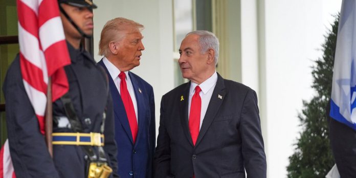 trump-netaniaxou-ena-leykos-oikos
