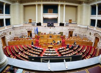 Στις 22 Απριλίου αποφασίζει η Ολομέλεια για τις άρσεις ασυλίας των 13 βουλευτών της ΝΔ -Η διαδικασία