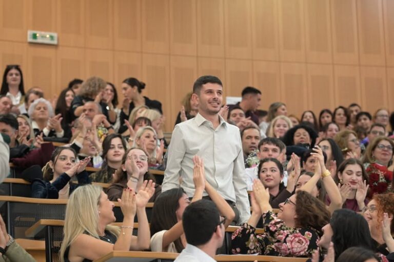 Κωνσταντίνος–Εφραίμ Τσαγκατάκης, ο πρώτος εντυποανάπηρος απόφοιτος του Ελληνικού Μεσογειακού Πανεπιστημίου (ΕΛΜΕΠΑ)