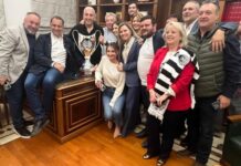 Το κύπελλο στο γραφείο του Περιφερειάρχη