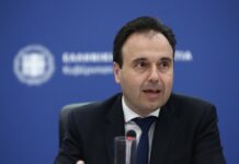 Παπαστεργίου: Υψηλά πρόστιμα στις πλατφόρμες που δεν θα συμμορφωθούν με την απαγόρευση χρήσης social media από παιδιά