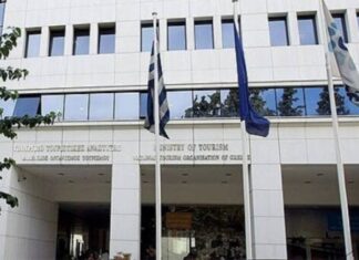 Συναγερμός στις Αρχές -Νεκρή 51χρονη υπάλληλος του υπουργείου Τουρισμού που βρέθηκε στο κενό