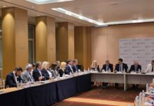 Συμμετοχή Σταύρου Αρναουτάκη σε σύσκεψη υπό τον Κωστή Χατζηδάκη για το νέο Πολυετές Δημοσιονομικό Πλαίσιο 2028-2034