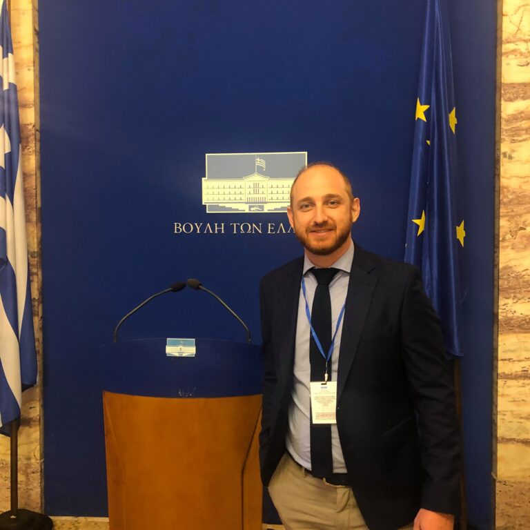 Με αιχμηρή επιστολή, ο Βασίλης Βαρούχας ανακοινώνει την παραίτησή του από τη Νέα Δημοκρατία, κάνοντας λόγο για «ύψιστη προσβολή» σε όσα συνέβησαν στο Συνέδριο.