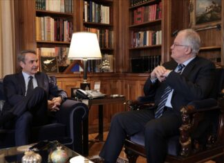 Μητσοτάκης σε Τασούλα για εκλογές: Σε ένα χρόνο ολοκληρώνεται η θητεία μας -Η αναδιάταξη του πολιτικού σκηνικού δεν μας αφορά