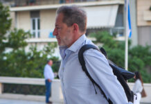 Ξεκίνησε στο Εφετείο η δίκη του Λιγνάδη -Τι είπε για το επάγγελμά του τώρα, τα δύο άτομα που βρέθηκαν στο πλευρό του