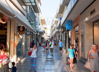 SOS από τους φορείς της Κρήτης: Ζητούν άμεση προστασία των πεζόδρομων