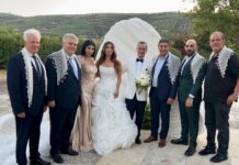 Ο γάμος του καλοκαιριού στην Κρήτη – Λαμπερές παρουσίες και αξέχαστο γλέντι για τον Γιάννη Ανδρουλάκη και την Αδαμαντία Παπουτσή