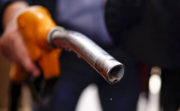Θεοδωρικάκος: «Παράθυρο» για παράταση μέτρων στα καύσιμα και μετά τον Αύγουστο