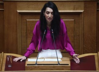 Κατερίνα Σπυριδάκη: «Η ασέβεια δεν μετριέται με μεζούρα»