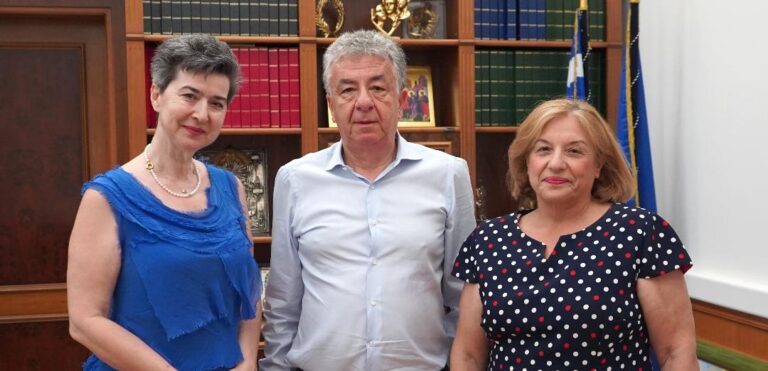 Επίσκεψη της Προέδρου Λυκείου Ελληνίδων στον Περιφερειάρχη