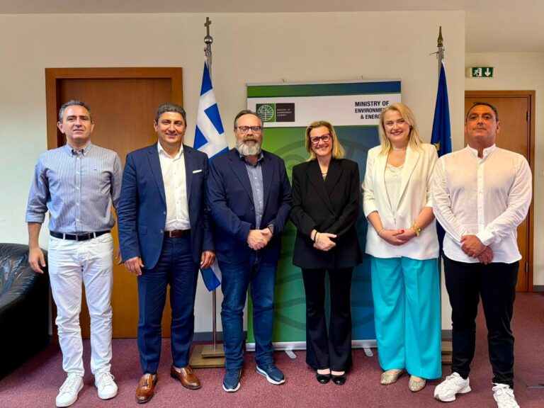 Με πρωτοβουλία Αυγενάκη στην Αθήνα η Διοίκηση του ΤΕΕ/ΤΑΚ – Στο τραπέζι λύσεις για δόμηση, οικισμούς, Κτηματολόγιο και πολεοδομία