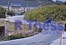 Δίωξη σε βαθμό κακουργήματος στον 59χρονο που συνελήφθη για έξι διαδοχικούς εμπρησμούς -Η στιγμή που βάζει φωτιά σε χόρτα στη Σίνδο
