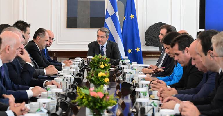 Μητσοτάκης σε Υπουργικό: Στη ΔΕΘ ο Οδικός Χάρτης της πατρίδας προς το 2030 -Με την Τουρκία δεν συζητάμε τίποτα πέραν ΑΟΖ και υφαλοκρηπίδας