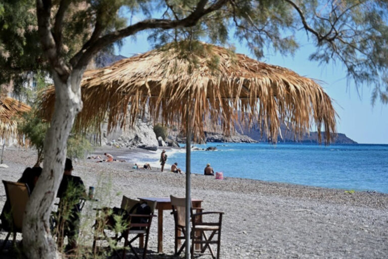 Πεζοπορία Παρανύμφοι, παραλία Τρεις Εκκλησιές – Kαλοκαιρινή εξόρμηση με βουτιές στα κρυστάλινα νερά του Νότιου Κρητικού