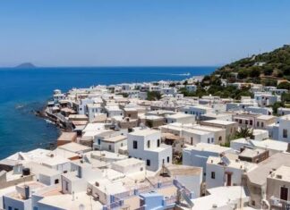 Το πανέμορφο νησί που δίνει «επίδομα γέννας» 3.000 ευρώ για κάθε παιδί