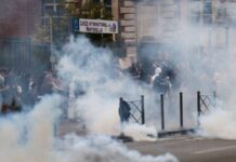 «Βράζει» η Γαλλία – Μαθητής άνοιξε πυρ με καραμπίνα σε σχολείο, τραυματίστηκαν δύο εκπαιδευτικοίΠηγή: iefimerida.gr – «Βράζει» η Γαλλία – Μαθητής άνοιξε πυρ με καραμπίνα σε σχολείο, τραυματίστηκαν δύο εκπαιδευτικοί – iefimerida.gr