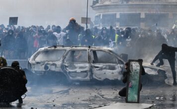 Την παραίτησή του υπέβαλε ο Γάλλος ΥΠΕΣ μετά το χάος, δεν την έκανε δεκτή ο Μακρόν -«Υπήρξαν αστοχίες» παραδέχθηκε ο Γάλλος Πρόεδρος