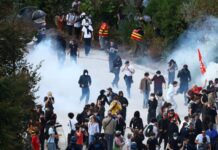 «Βράζει» η Γαλλία: Πάνω από 250.000 μαθητές και εκπαιδευτικοί στους δρόμους -Χάος και επεισόδια