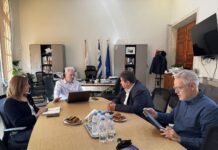 Συνάντηση του Δημάρχου Ηρακλείου με τους επικεφαλής των Δημοτικών παρατάξεων για το ιδιοκτησιακό καθεστώς και την αξιοποίηση της έκτασης του αεροδρόμιο «Νίκος Καζαντζάκης»