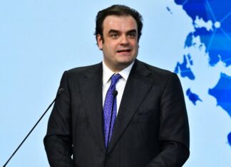 Μηνύσεις σε 18 influencers και τράπερ για προώθηση παράνομου τζόγου -Πιερρακάκης: Η δημοφιλία δεν προσφέρει ασυλία